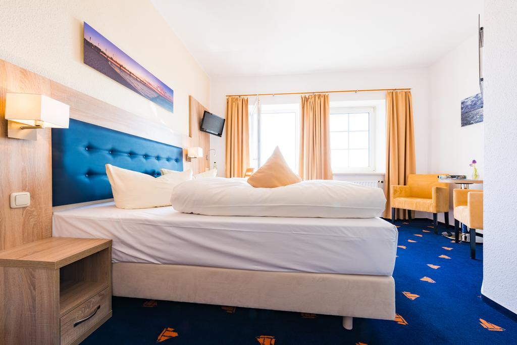 Hotel Boddenhus Garni Zingst Dış mekan fotoğraf